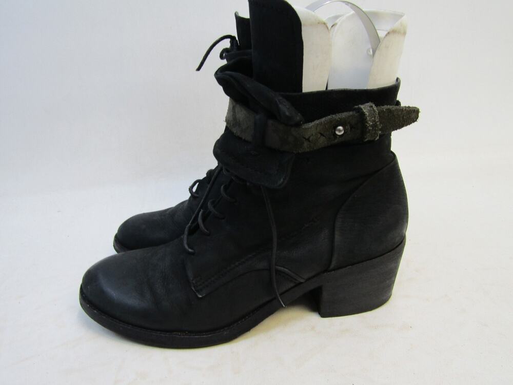 Dolce Vita Womens Sz 8 M Distress Black LeatherHeeled Ankle Fashion Boots Bootie